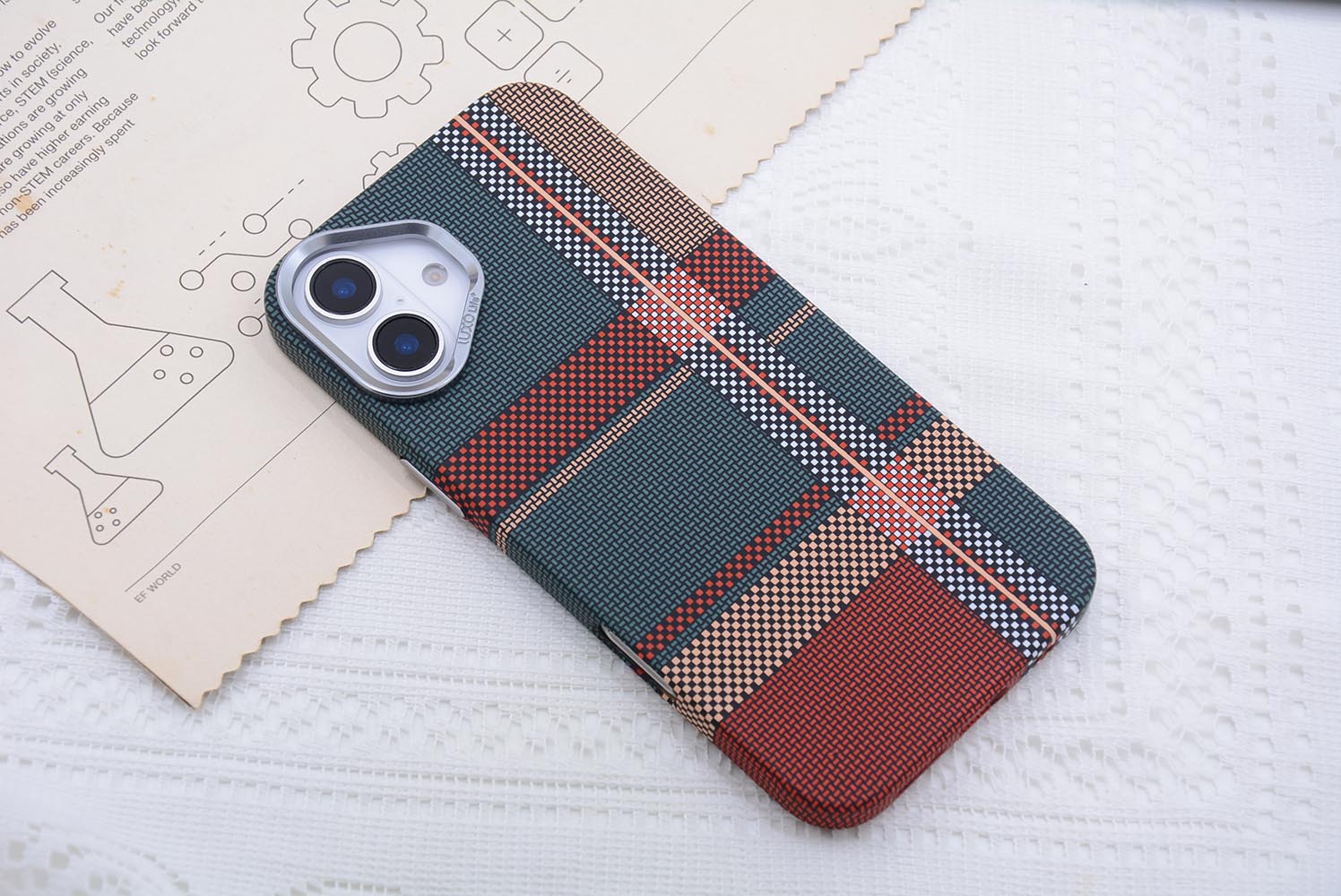 Strepen Contrast Kleur Carbon  - Phone Cases That Cover The Camera recensie en prijs